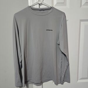 Patagonia Men's Light Gray Long Sleeve Tee